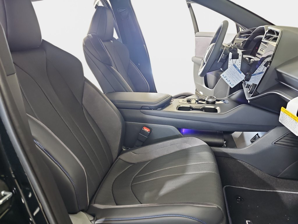New 2026 Lexus RZ 450e AWD image 10