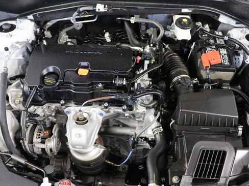 Certified 2025 Honda HR-V Sport image 24