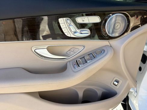 Used 2021 Mercedes-Benz GLC 300 image 14