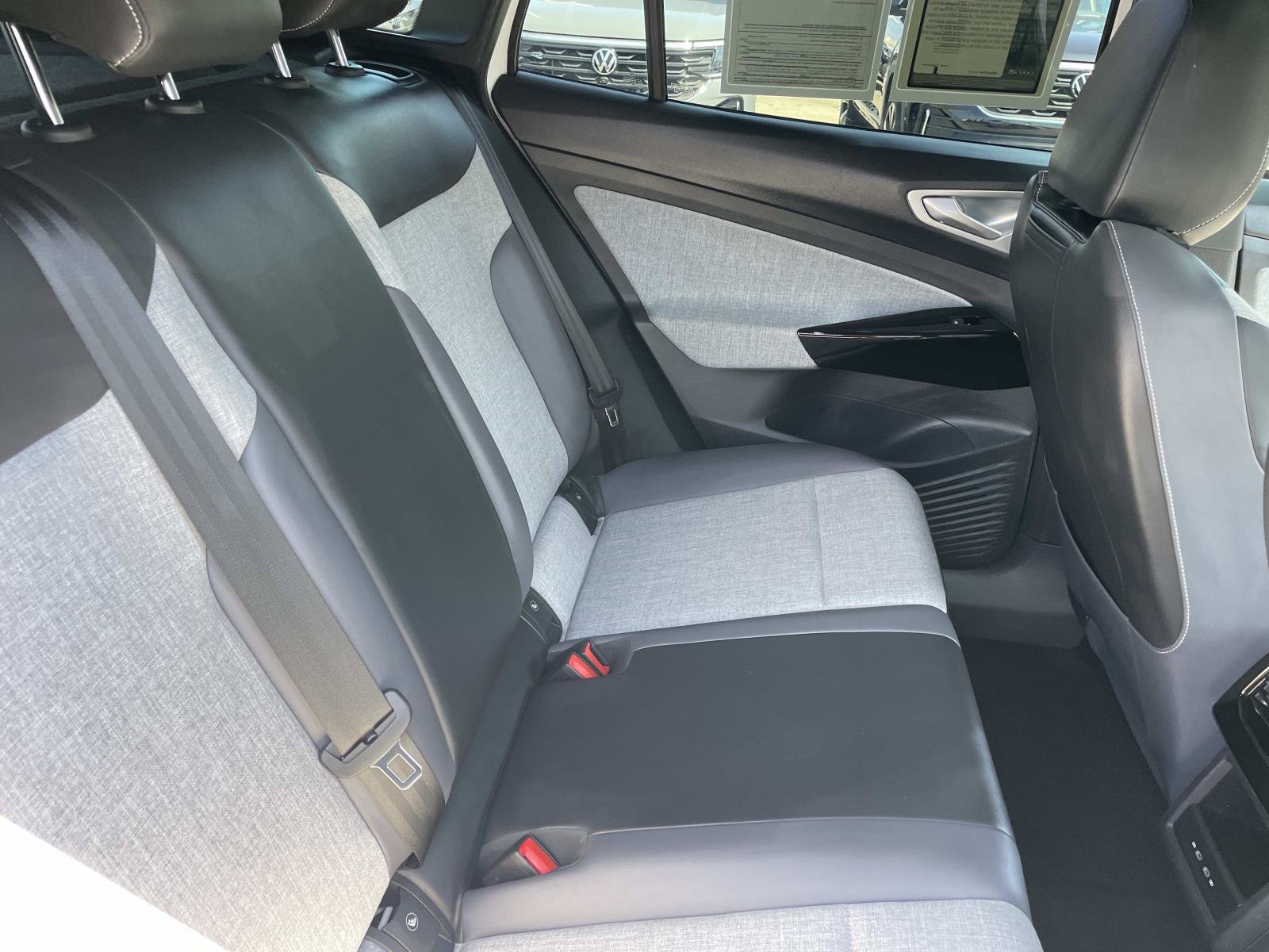 Certified 2023 Volkswagen ID.4 Pro RWD image 25
