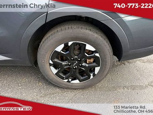 Used 2025 Kia Sorento S AWD/4WD image 26