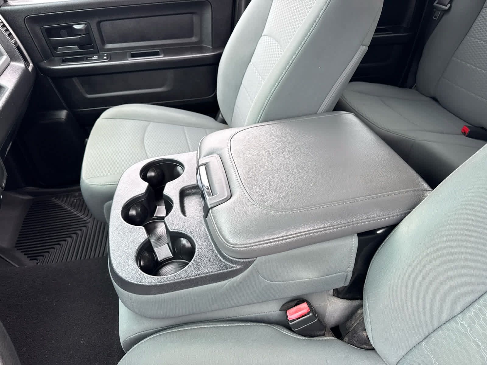 Used 2015 RAM 1500 Express AWD/4WD image 18