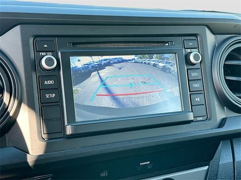 Used 2016 Toyota Tacoma SR image 13