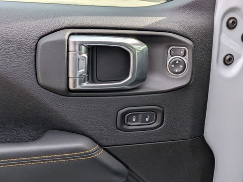 Certified 2025 Jeep Wrangler Sahara w/ Safety Group image 11