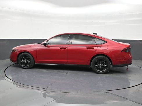 Used 2025 Honda Accord SE image 2