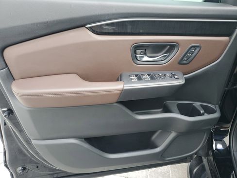 Used 2023 Honda Pilot Elite image 16