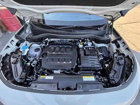 Used 2025 Volkswagen Tiguan SEL R-Line image 27