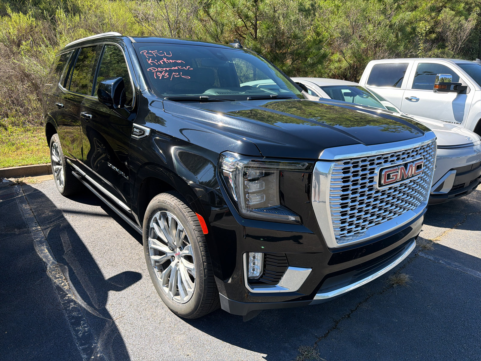 Used 2022 GMC Yukon Denali AWD/4WD image 4