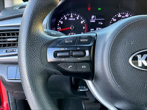 Used 2018 Kia Rio S image 22