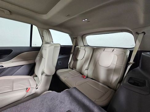 Used 2020 Lincoln Aviator Reserve w/ Equipment Group 201A image 21