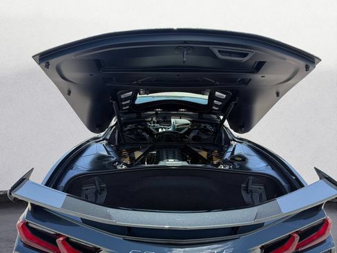 Used 2020 Chevrolet Corvette Stingray Preferred Cpe w/ 2LT Preferred Equipment Group RWD image 16