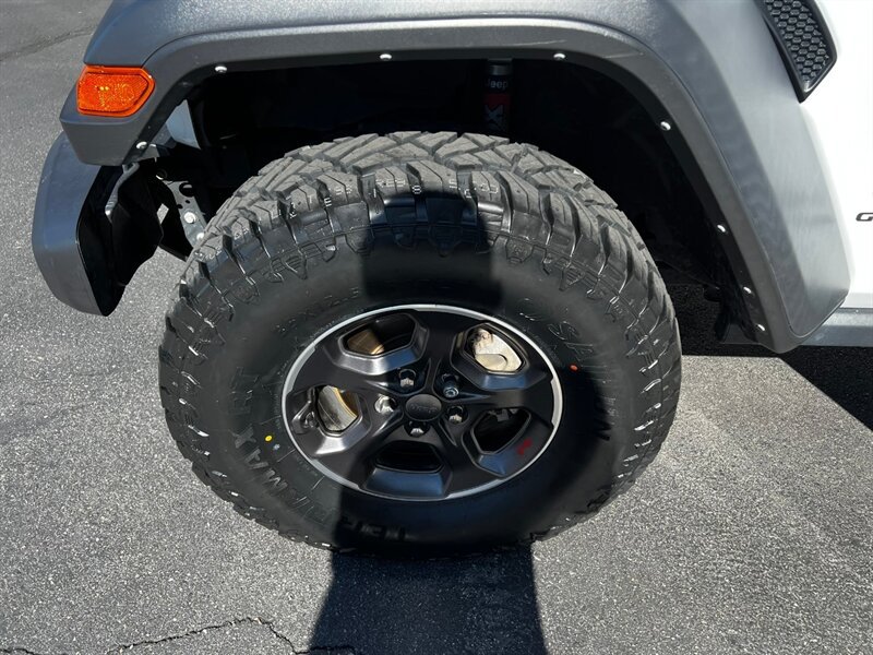 Used 2022 Jeep Gladiator Rubicon w/ Trailer Tow Package AWD/4WD image 22