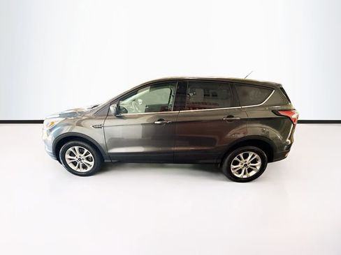 Used 2017 Ford Escape SE AWD/4WD image 9