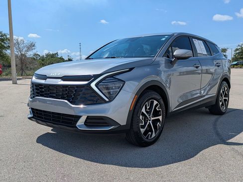 Certified 2024 Kia Sportage EX FWD image 9