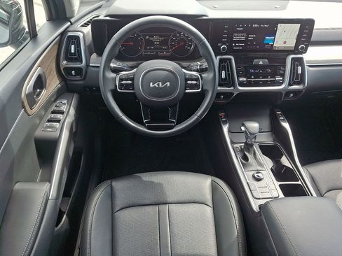 Used 2023 Kia Sorento S AWD/4WD image 11