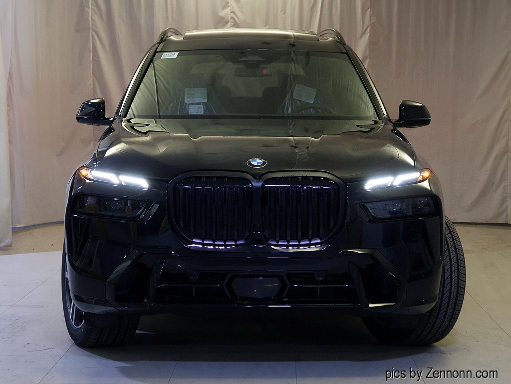 Used 2027 BMW X7 xDrive40i w/ M Sport Package AWD/4WD image 3