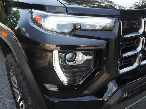 Used 2024 GMC Canyon AT4 w/ AT4 Premium Package AWD/4WD image 32