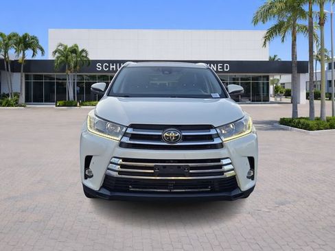Used 2019 Toyota Highlander Limited AWD/4WD image 2