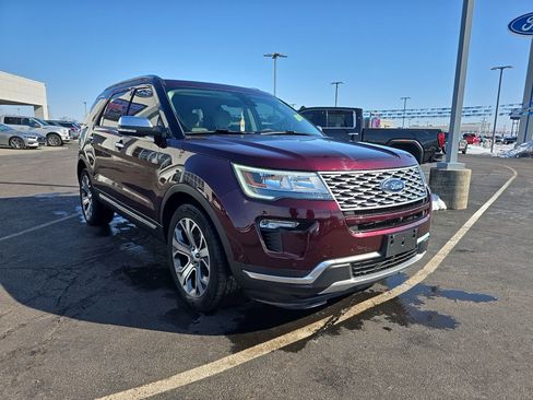 Used 2019 Ford Explorer Platinum image 3