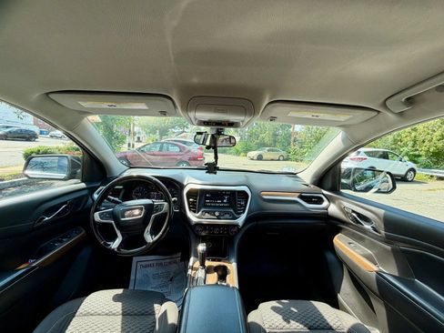 Used 2019 GMC Acadia SLE FWD image 12