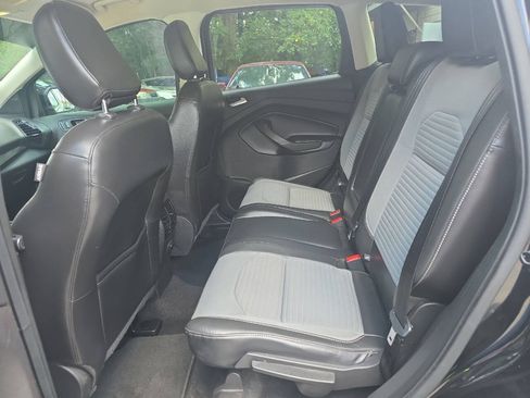 Used 2018 Ford Escape SE w/ SE Sport Appearance Package AWD/4WD image 11