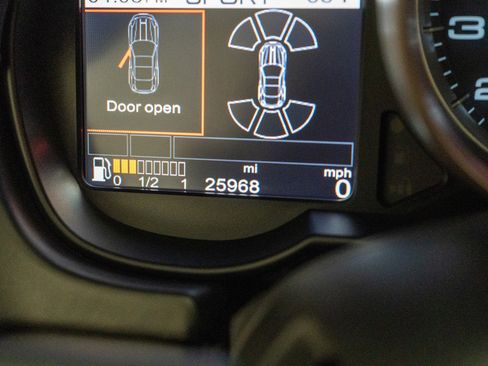 Used 2011 Ferrari California image 22