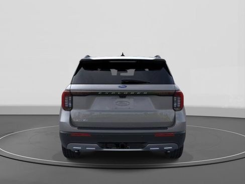 New 2026 Ford Explorer Active w/ Active Comfort Package RWD image 5