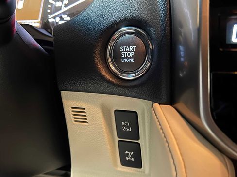 Used 2023 Lexus GX 460 Premium w/ Premium Plus Package image 34