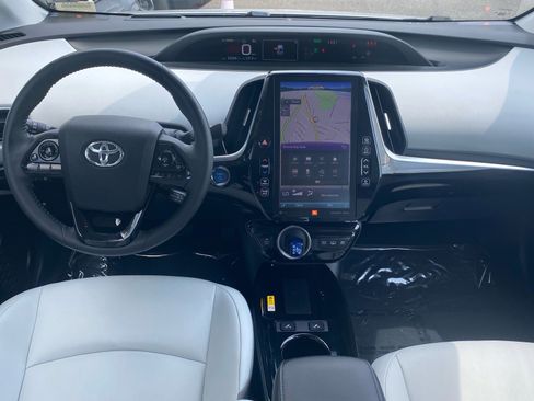 Used 2020 Toyota Prius Prime Limited w/ Carpet Mat Package FWD image 15