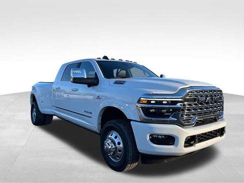 Used 2025 RAM 3500 Limited image 26