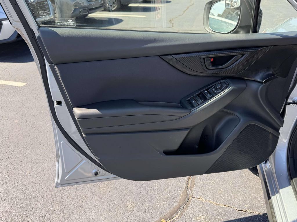 Used 2019 Subaru Crosstrek 2.0i Premium AWD/4WD image 16