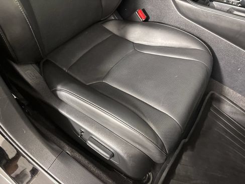 Used 2023 Honda Accord Touring image 30