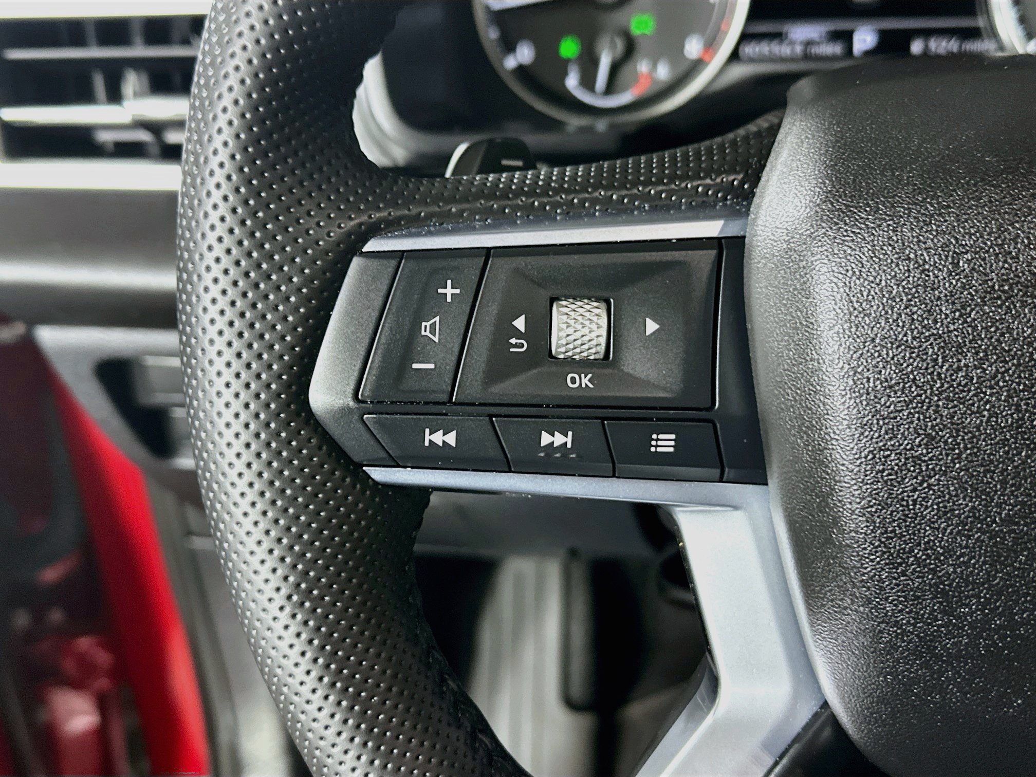Used 2026 Mitsubishi Outlander SE FWD image 16