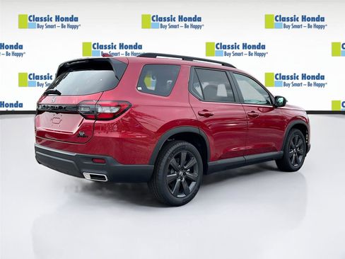 Certified 2025 Honda Pilot Sport image 8