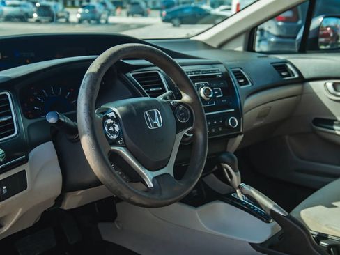 Used 2013 Honda Civic LX image 17
