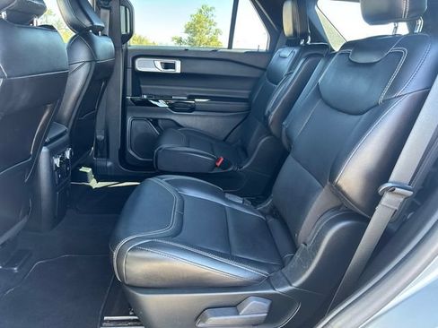 Used 2023 Ford Explorer ST w/ Equipment Group 401A AWD/4WD image 11
