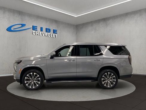 Used 2025 Chevrolet Tahoe High Country AWD/4WD image 8