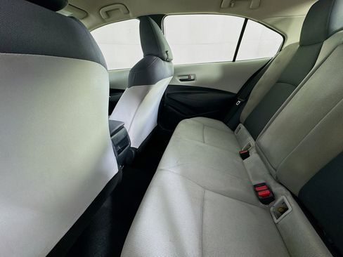 Used 2022 Toyota Corolla LE image 23