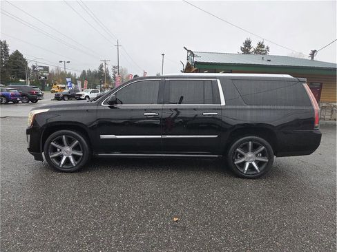 Used 2015 Cadillac Escalade ESV Premium image 1