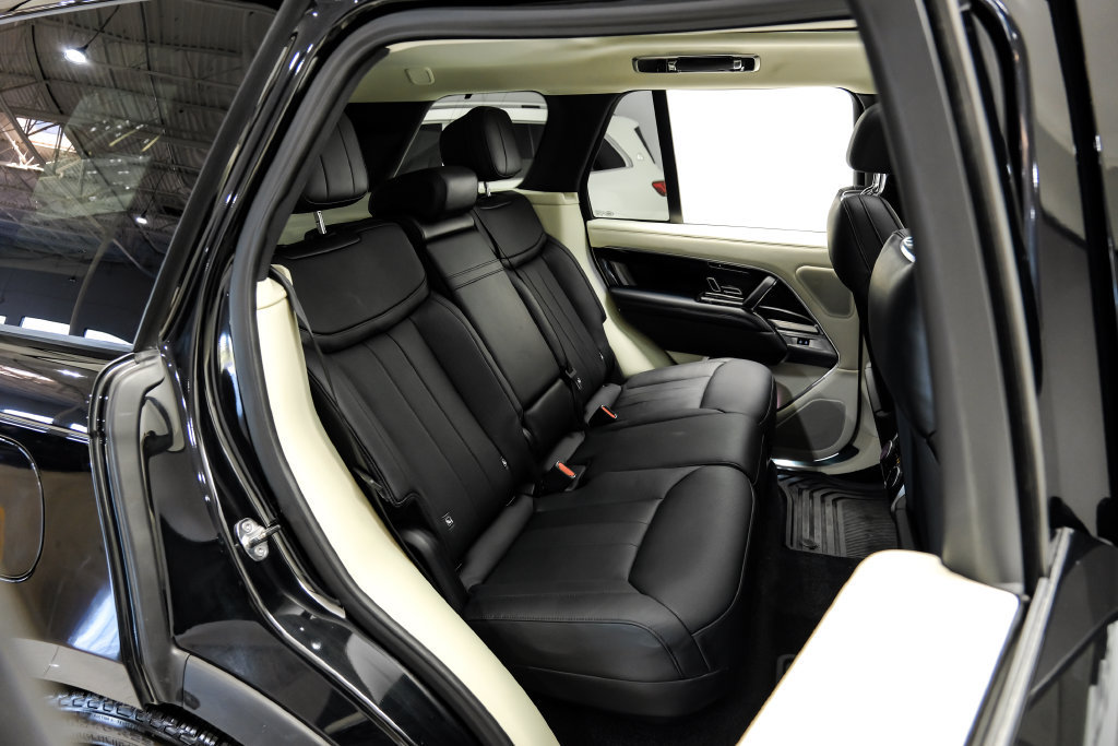 Used 2024 Land Rover Range Rover SE AWD/4WD image 41