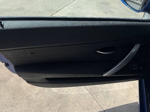 Used 2007 BMW Z4 3.0i RWD image 13