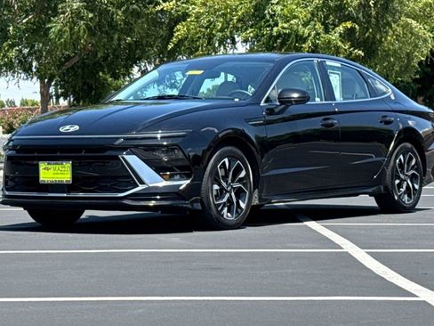 Used 2025 Hyundai Sonata SEL FWD image 15