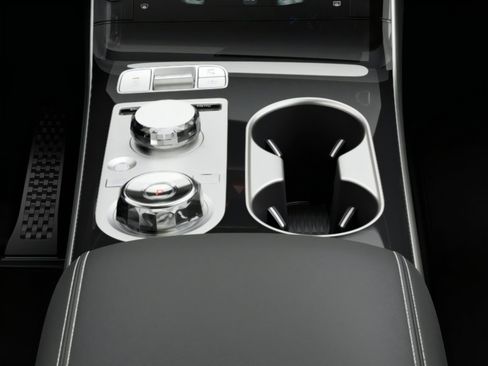 New 2026 Genesis GV70 2.5T AWD/4WD image 19