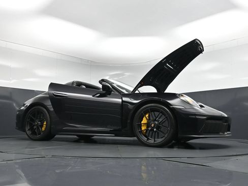 Used 2026 Porsche 911 Targa 4 GTS AWD/4WD image 36