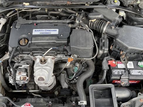 Used 2017 Honda Accord EX image 10