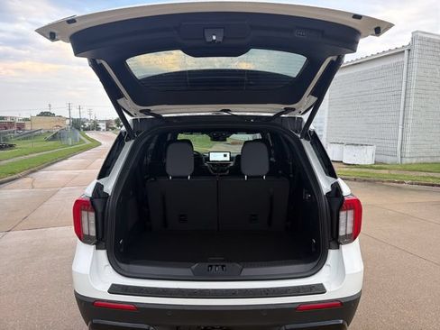New 2026 Ford Explorer ST-Line AWD/4WD image 6