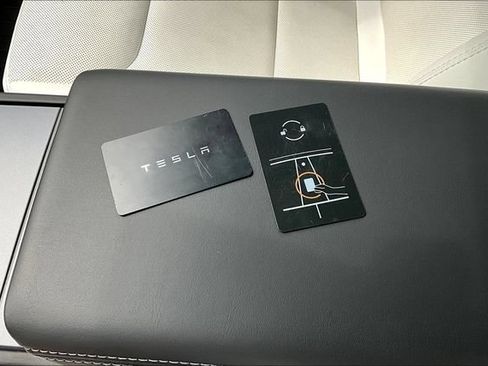 Used 2025 Tesla Model 3 Long Range AWD/4WD image 34