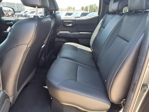 Certified 2022 Toyota Tacoma Limited RWD image 17