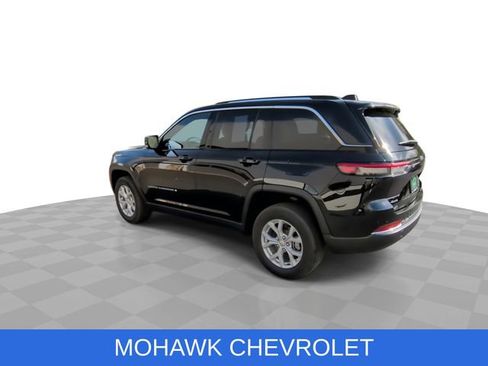 Used 2023 Jeep Grand Cherokee Limited AWD/4WD image 7