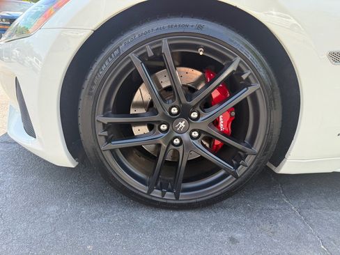 Used 2018 Maserati GranTurismo Sport RWD image 38